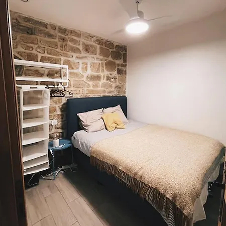 Lovely In Louvre Apartment