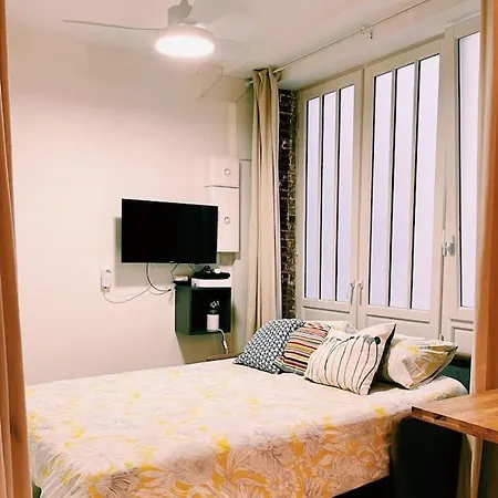 Lovely In Louvre Apartment *
